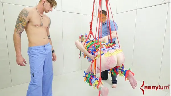 Färska Anal pinata girl gets b. punishment megaklipp