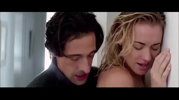 Yvonne Strahovski desnuda en Manhattan Nights megaclips nuevos