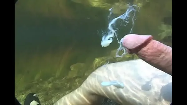 Nouveaux Ma bite éjacule sous l'eau méga-clips