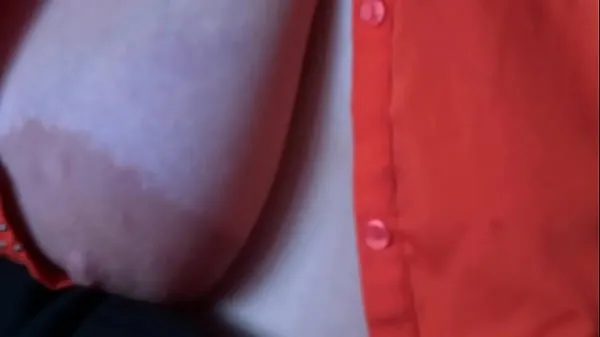 Nouveaux j'exhib mes seins01 méga-clips