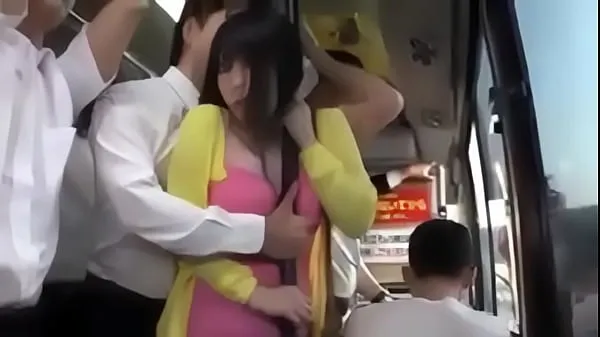 Färska young jap is seduced by old man in bus megaklipp