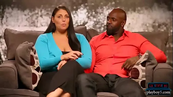 Yeni Interracial amateur couple wants to try a threesome mega Klip