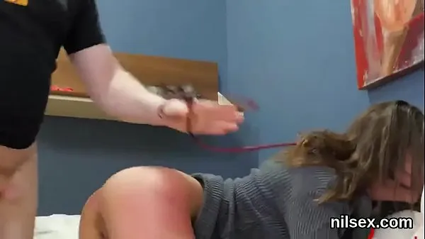 Frische Der verrückte Teenager wurde wegen einer unangenehmen Therapie in eine Analklinik gebracht Mega-Clips