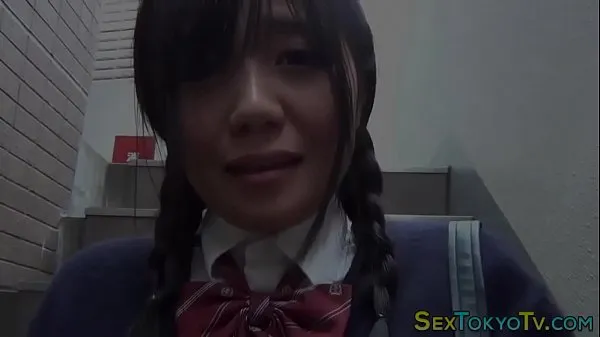 Friske Japanese teen flashing mega klip