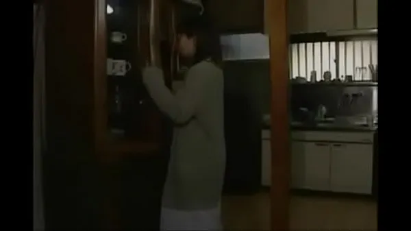 新鲜的 Japanese hungry wife catches her husband 超级夹子