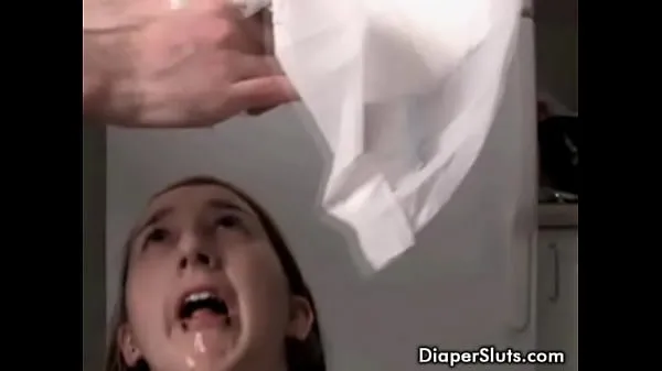تازہ y. slut drinking her piss from diaper میگا کلپس