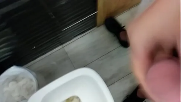 คลิปสดHandjob in public bathroom with cumshotขนาดใหญ่