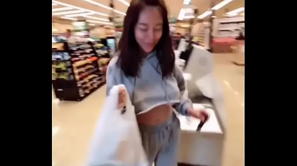 Nuovi Karen McCumming alla Safeway parte 2mega clip