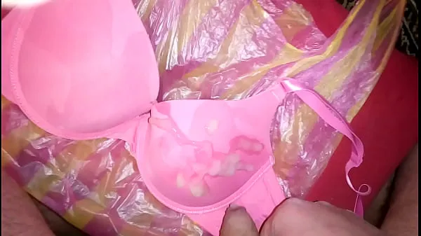 Sveži two cum satin pink bra mega posnetki