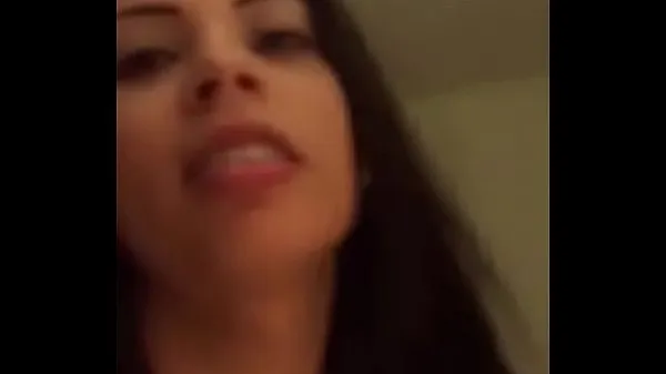 Sveži Rich Venezuelan caraqueña whore has a threesome with her friend in Spain in a hotel mega posnetki