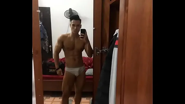 Friske Vietnamese Handsome Man's Jerking His Cock Off mega klip