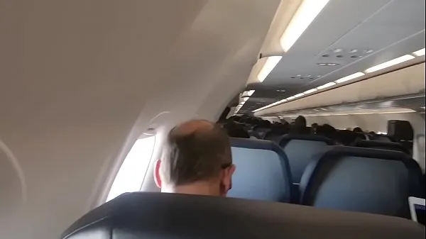 Friss Public Airplane Blowjob mega klipek