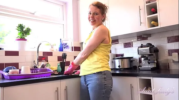 AuntJudys - 46yo Natural FullBush Amateur MILF Alexia gives JOI in the Kitchen clip lớn mới