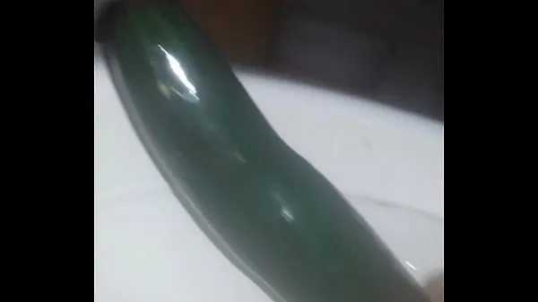 新鮮な I put a 23 cm cucumber part (1 メガ クリップ