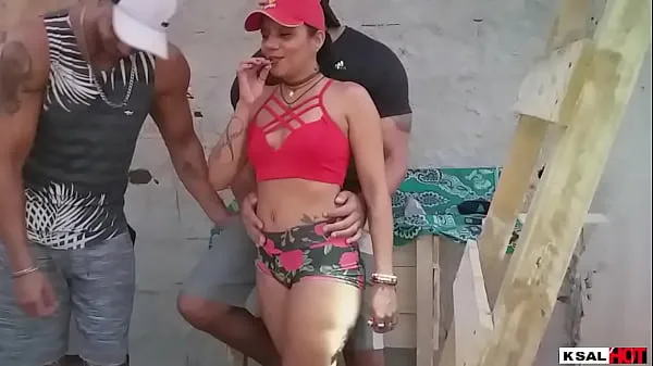 Tuoreet Ksal Hot and his friend Pitbull porn try to break into a house under construction to fuck, but the mosquitoes fucked with them megaleikkeet