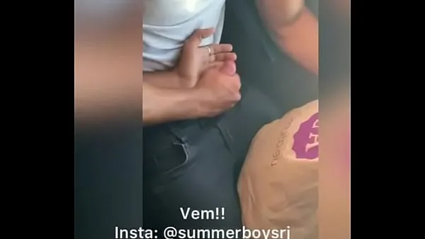 jacking off on the bus مقاطع ضخمة جديدة