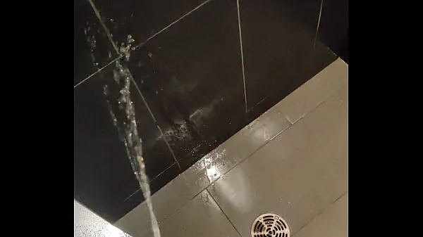 Nuovi Non usare il bagno quando sei al bar. Spruzza invece il pavimentomega clip