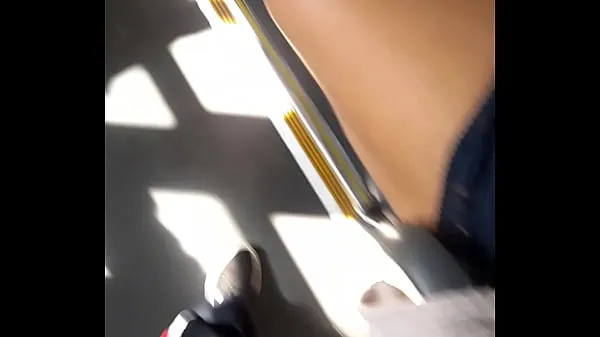 Nové Legged in bus left mega klipy