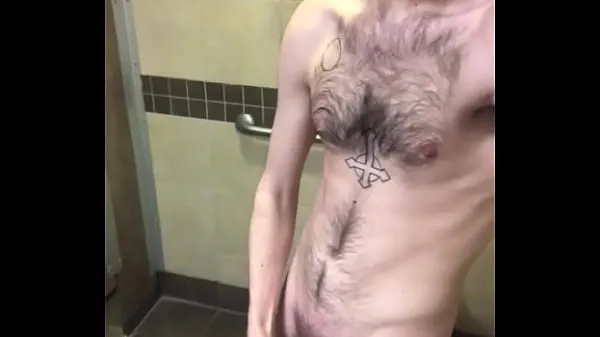 Quick jerk off public bathroom مقاطع ضخمة جديدة