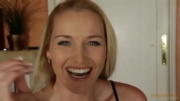 Tuoreet step Mother discovers that her son has been seeing her naked, subtitled in Spanish, full video here megaleikkeet