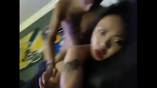 Nye Asian girl sends her boyfriend a break up video megaklipp