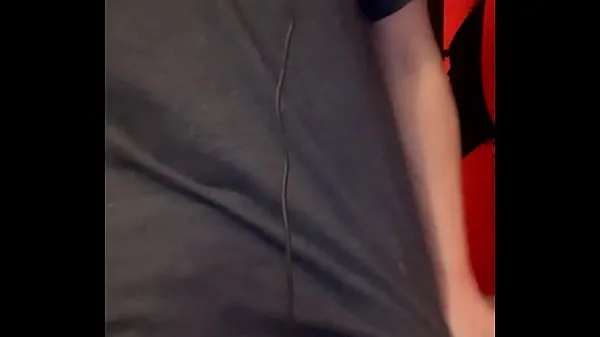 Nieuwe Teenage boy pulls big dick out of pants megaclips