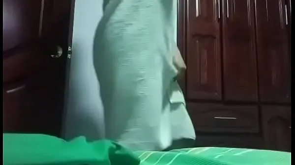 คลิปสดHomemade video of the church pastor in a towel is leaked. big natural titsขนาดใหญ่
