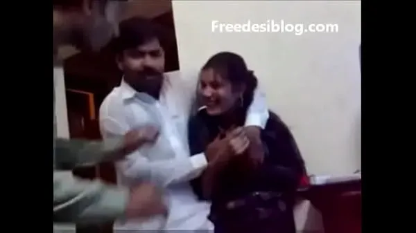 Nové Pakistani Desi girl and boy enjoy in hostel room mega klipy