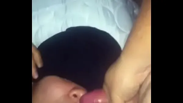 Nye woman taking cum in the mouth megaklipp